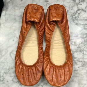 The storehouse flats (size 12)